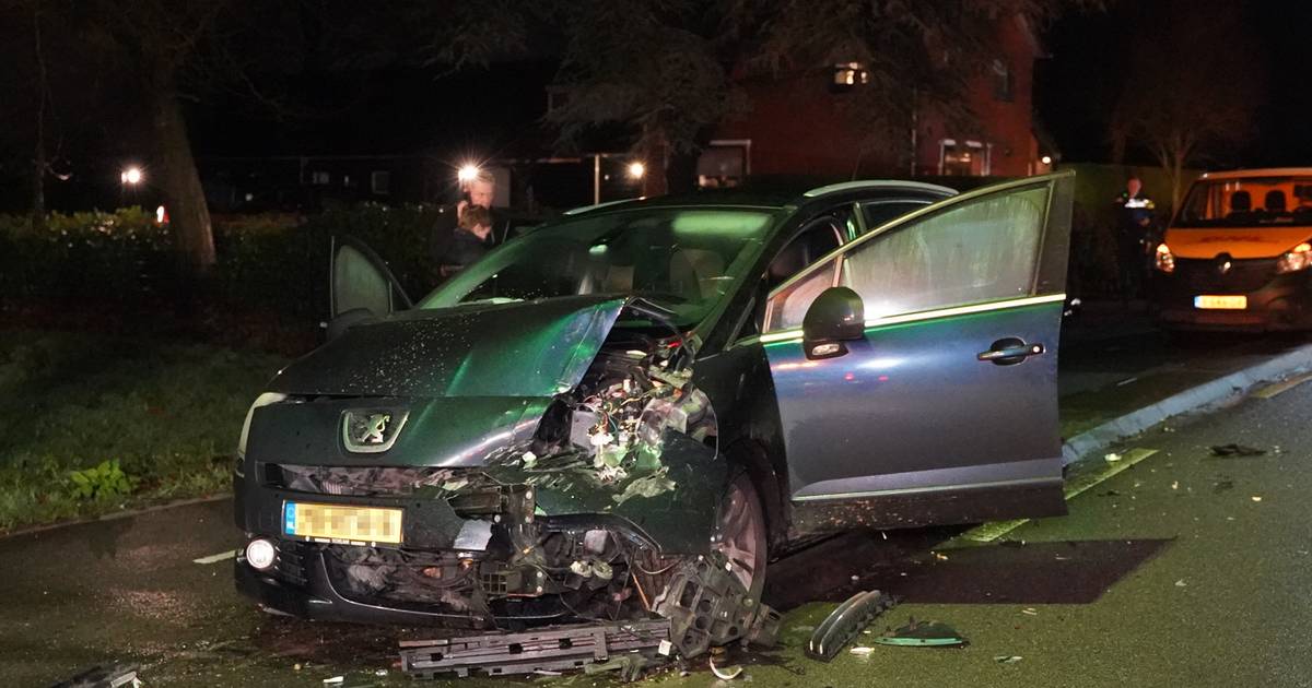 Automobilist rijdt ervandoor na ongeluk: drie kinderen komen met de schrik vrij.