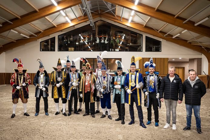 Cv de Papsleef'n in Geesteren is dit jaar gastheer voor het TPG, het Twentse Prinsen Gala. Hiervoor komen carnavalshoogheden uit heel Twente (o.a. Oldenzaal, Enschede, Borne, Vroomshoop) bijeen voor een ontmoeting en een foto.