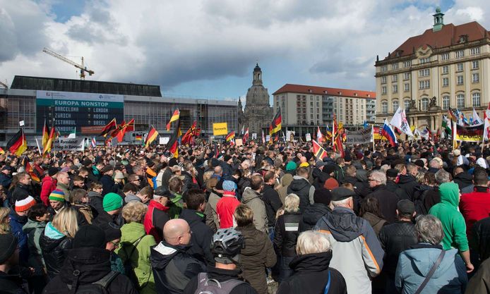 Sympathisanten van de Duitse Pegida-beweging in Dresden, vorige week maandag.