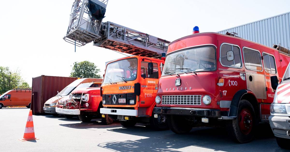 Ritueel uitlaat Reisbureau Drie oude brandweerwagens te koop | Willebroek | hln.be