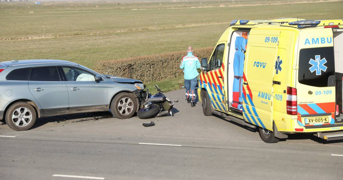 Motorrijder overleden na aanrijding met auto in Amersfoort.