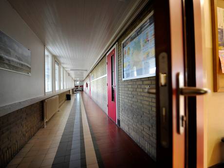 Tweedaagse onderwijsstaking treft nu ook voortgezet onderwijs in regio Zwolle