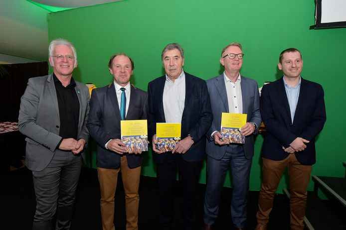 Fons Leroy, Philippe Muyters , Eddy Merckx, Henk Jansen en Dries De Zaeytijd.