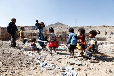 Dodental van brand in vluchtelingenkamp in Jemen opgelopen tot meer dan 80