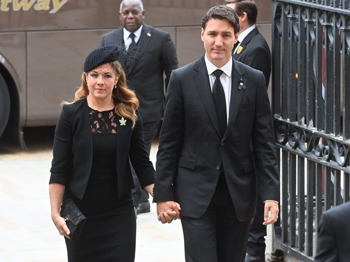 De Canadese premier Justin Trudeau en zijn vrouw Sophie Trudeau arriveren voor de staatsbegrafenis van Queen Elizabeth II.