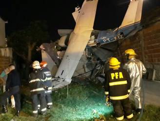 “Vliegtuigje met twee Belgen en jongen (11) aan boord gecrasht op woning in Argentinië”