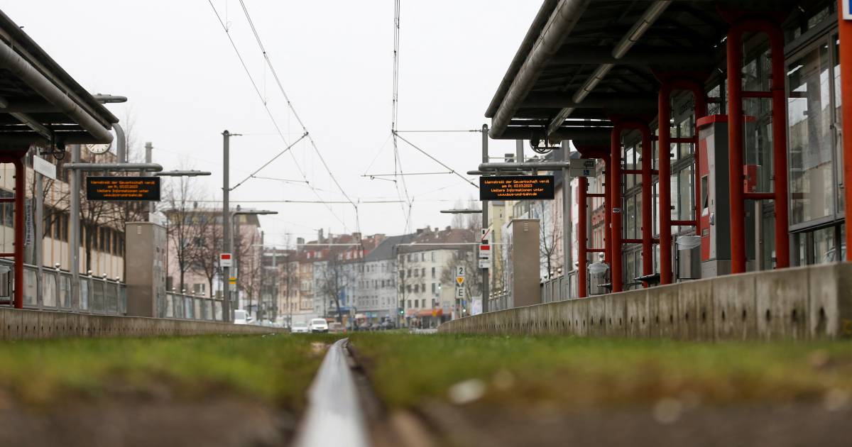 Main coincée dans la porte du train : une femme traînée sur des kilomètres en Allemagne |  À l’étranger