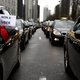 Taxibranche eist daden tegen Uber