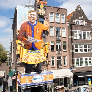 How De Blaffende Vis designed this year’s famous King’s Day facade