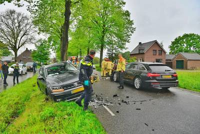 Ernstig ongeluk met drie auto’s in Knegsel, één persoon zwaargewond