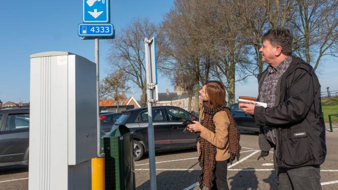 ‘Voer het betaald parkeren in langs de gehele kuststrook van Walcheren, of in het geheel niet’ en andere lezersreacties van deze week


