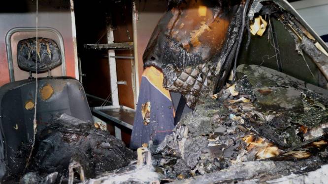Zuilichem opnieuw opgeschrikt door autobrand: tiende brand in een week tijd