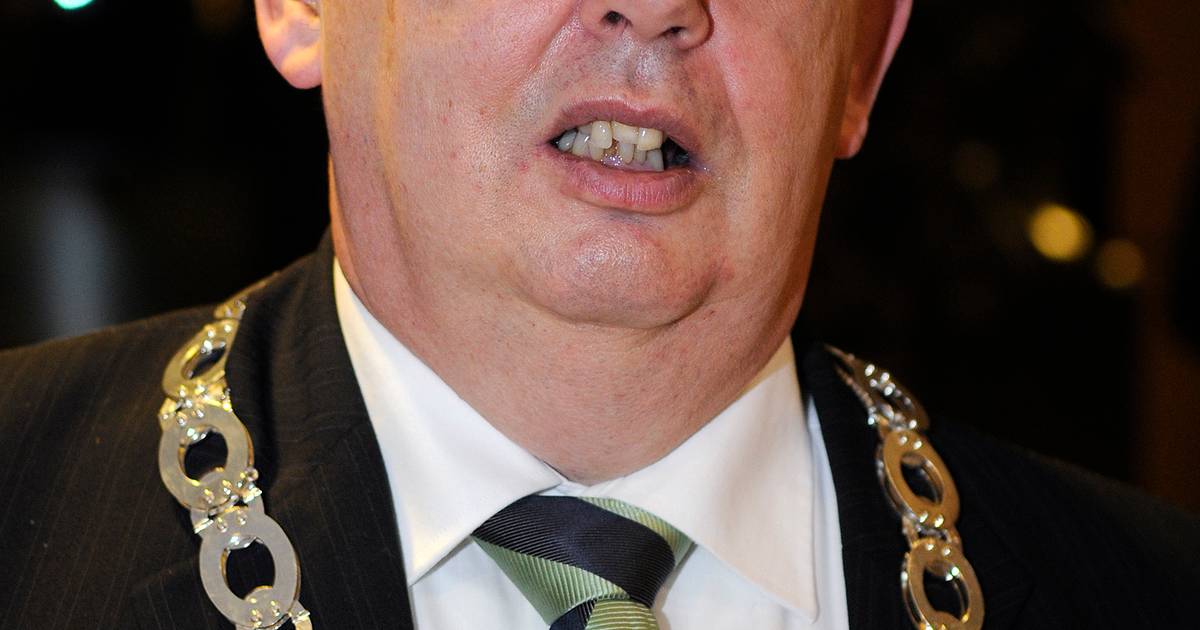 Oud-burgemeester Moerdijk Wim Denie overleden; slachtoffer van mediacircus rond Chemie-pack terwijl 