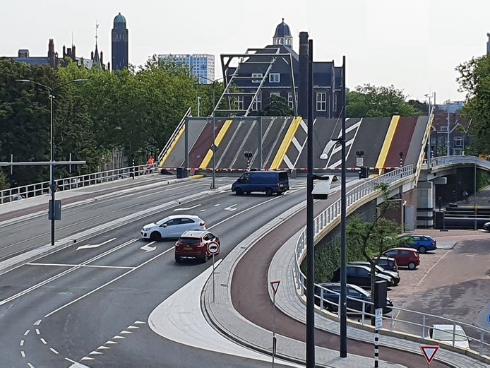 Eerder vertoonde de nieuwe Sebastiaansbrug al kuren waardoor weggebruikers konden omkeren.
