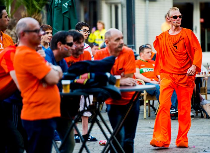 Van oudsher wordt er in Gorinchem voetbal gekeken op een groot scherm.