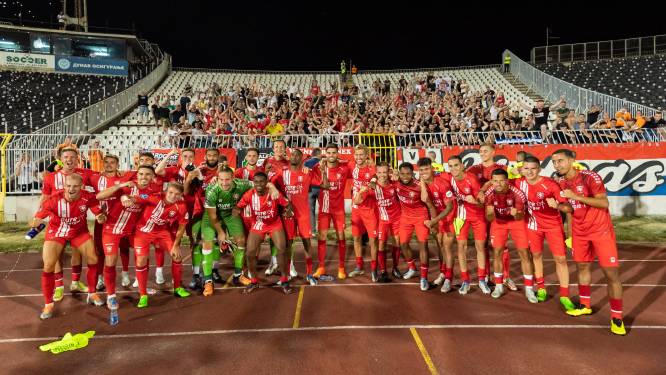 Teruglezen | FC Twente bekroont Europese comeback met zege in Servië • fans vieren feest 