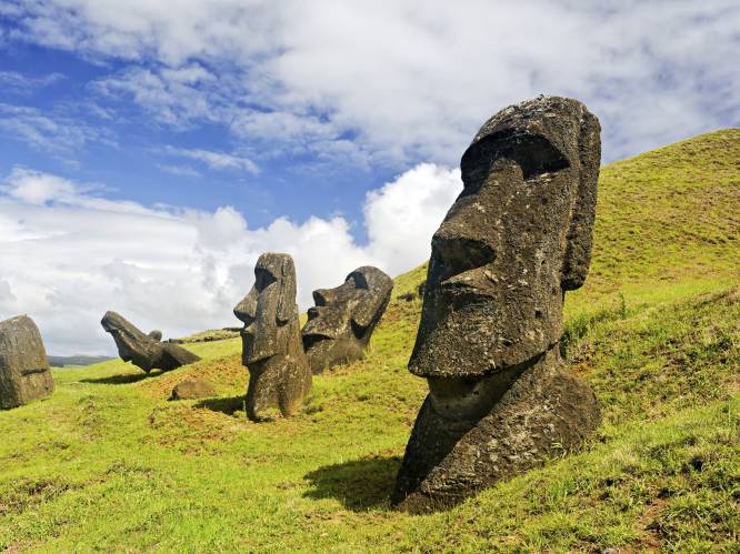 Wereldberoemde standbeelden op Paaseiland verdwijnen onder de stijgende zee