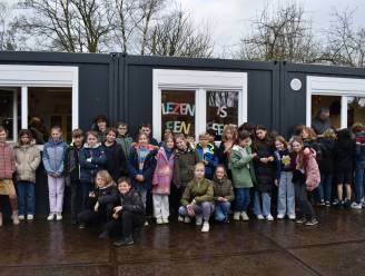 GBS Mozawiek tovert leesklasje om tot heuse schoolbibliotheek