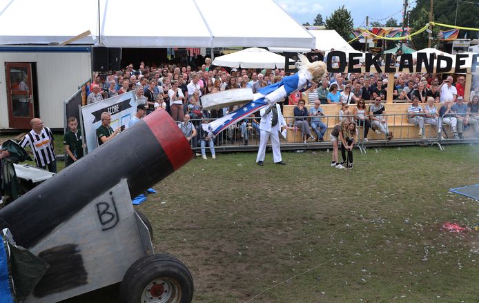 Heel Broekland loopt jaarlijks uit voor het Broeklanderfeest.