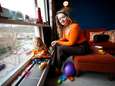 Voor baby Ella was geen plek in studentenhuis van Nienke (24): ‘Het liefst had ik haar constant bij me’