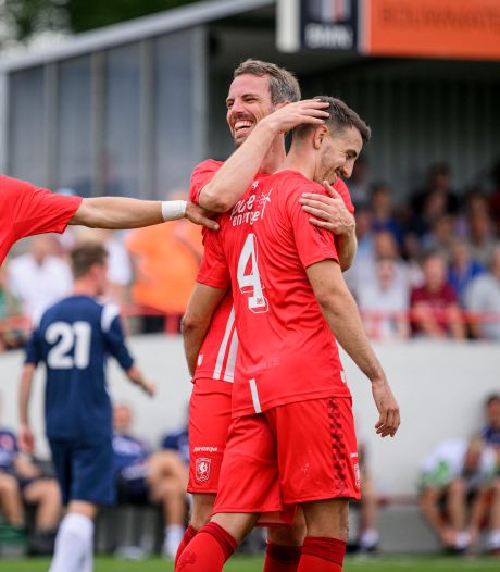 FC Twente haalt dubbele cijfers in oefenwedstrijd tegen Bon Boys