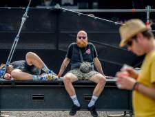 Nieuwe coronapiek: opeens zijn we van zomerblij naar stikchagrijnig