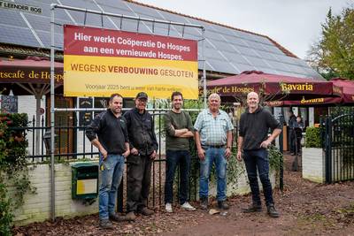 Inwoners Leenderstrijp redden laatste dorpscafé: ‘We staan straks voor de bar, niet erachter’