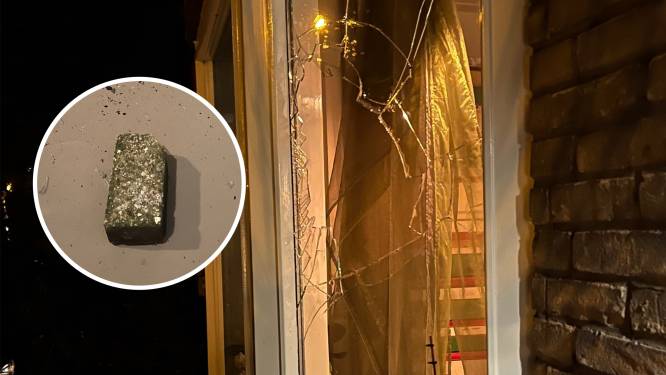 Githa kreeg een baksteen door ruit: ‘Zit niet meer relaxed in mijn eigen woonkamer’