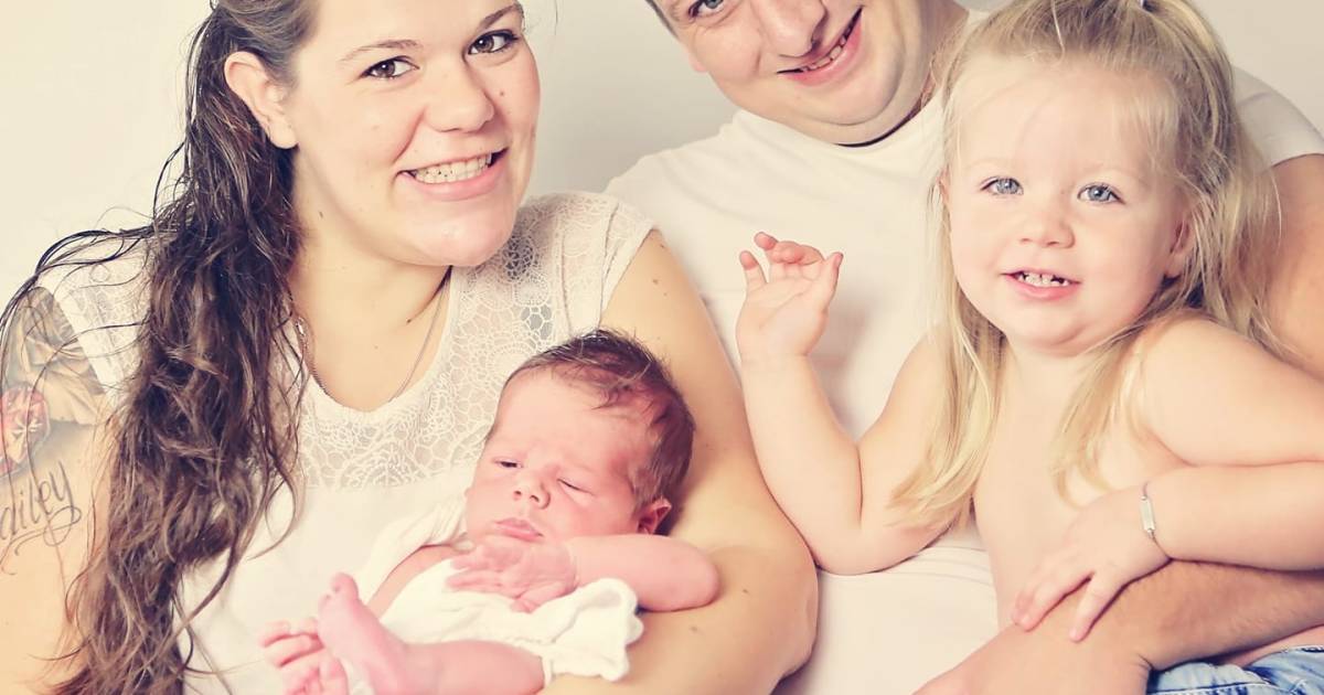 Corona Treft Gezin Met Pasgeboren Baby Mijn Vriend Durft Soms De Kinderen Niet Vast Te Pakken Binnenland Ad Nl