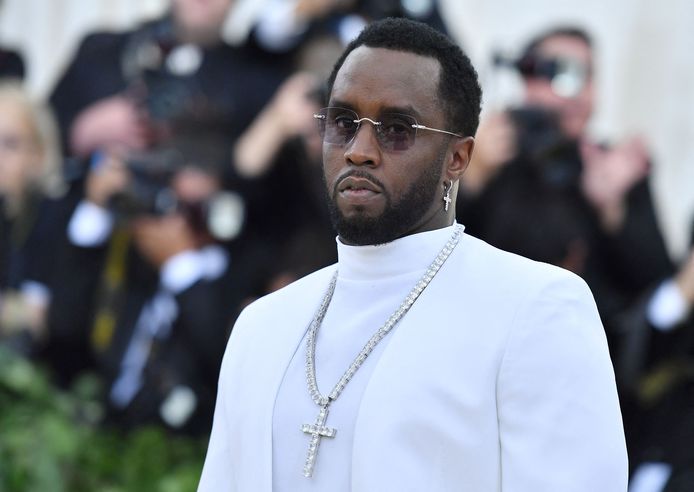 Politie doet inval in huizen rapper Diddy na beschuldigingen van seksueel  misbruik | Show | gelderlander.nl