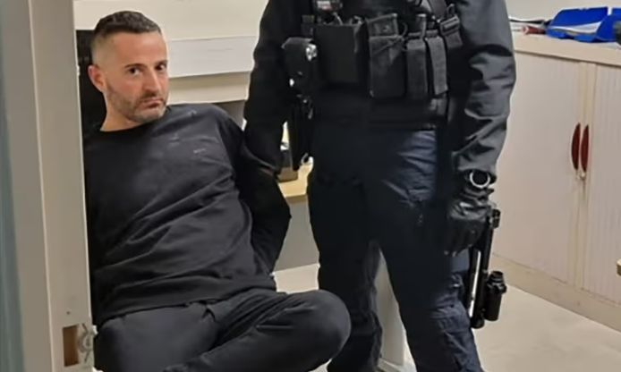 Maffiabaas Marco Raduano na zijn arrestatie op Corsica.