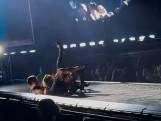 Madonna valt op haar rug tijdens optreden in Seattle