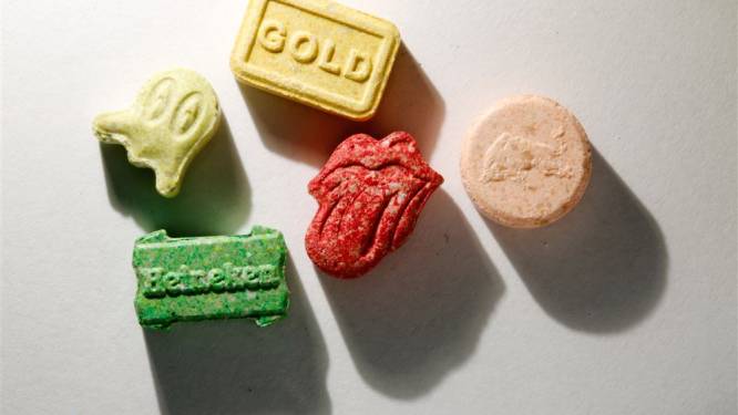 Cafébezoeker (18) deelt ‘pepermuntjes’ uit aan andere bezoekers, blijken xtc-pillen te zijn