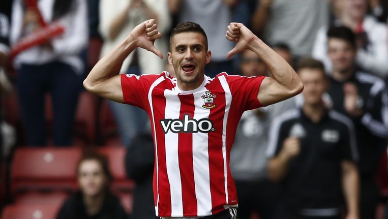 De Servische middenvelder van Southampton na te hebben gestoord in de Engelse Premier League Beeld anp