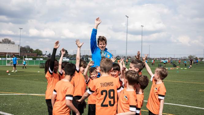 Jeugdtrainers Valencia CF weer naar Leut in paasvakantie: “Uniek voetbalkamp voor jongeren”