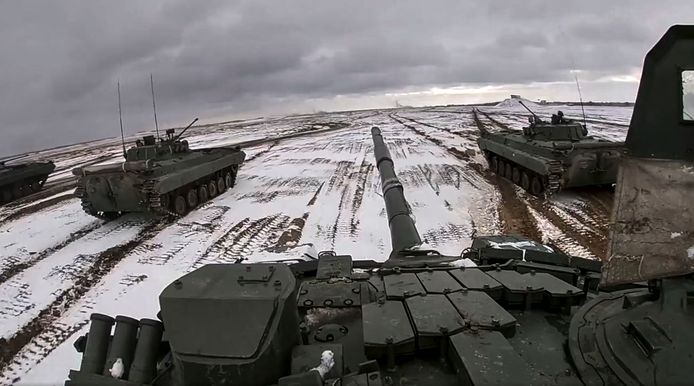 Russische en Wit-Russische tanks oefenen in Wit-Rusland.