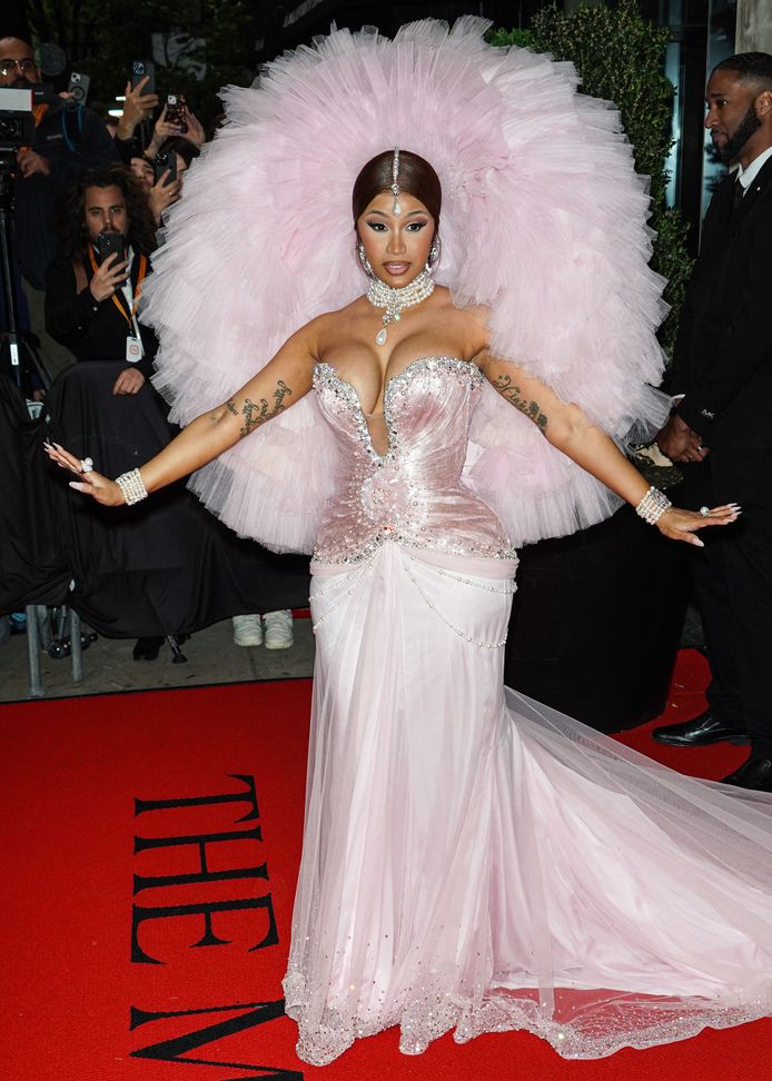 Cardi B op het Met Gala 2023 - Karl Lagerfeld: A Line Of Beauty.