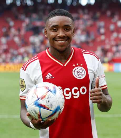 Steven Bergwijn geniet van allereerste hattrick: ‘Het plezier is terug’