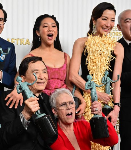 La comédie “Everything Everywhere All At Once" domine largement les SAG Awards