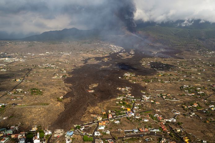 De lavastromen vanaf vulkaan Cumbre Vieja op La Palma, Canarische eilanden.