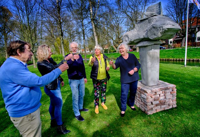 Beeldenroute In Oudste Park Van Dordrecht Digitaal Geopend Dordrecht Ad Nl