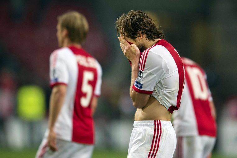 Daley Blind druipt af na de afgang van Ajax tegen Red Bull Salzburg. Beeld epa