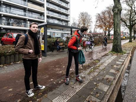 Zorgen over bezuiniging openbaar vervoer nemen toe: ‘Je jaagt mensen de auto in’