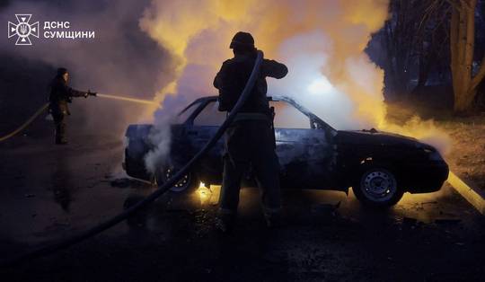 Zelensky: ‘Oekraïne zal op gelijke wijze reageren’ op schendingen paasbestand • Meerdere doden en tiental gewonden na Russische aanvallen