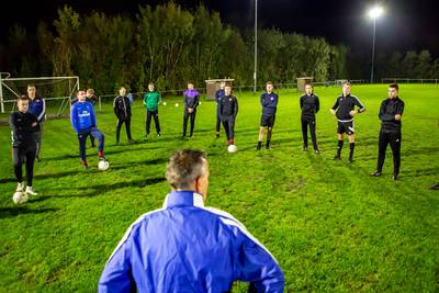 Vier weken niet voetballen komt hard aan voor SPS: ‘We waren net lekker bezig’