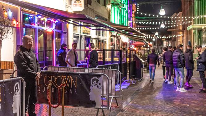 Politie en horeca trainen op beteugelen van lastige klanten in Zwolle: ‘We moeten elkaar ondersteunen’
