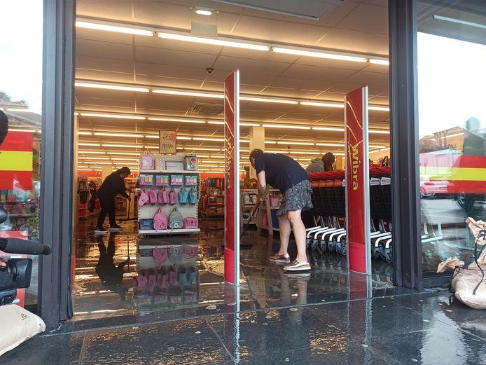 Action, Wibra en Smatch lopen onder water na wolkbreuk Gent: brandweer 130 oproepen binnen | Instagram NIEUWS | hln.be