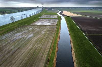 Altena bevestigt: geen medewerking aan plan hoge windturbines langs Bergsche Maas tussen Hank en Dus