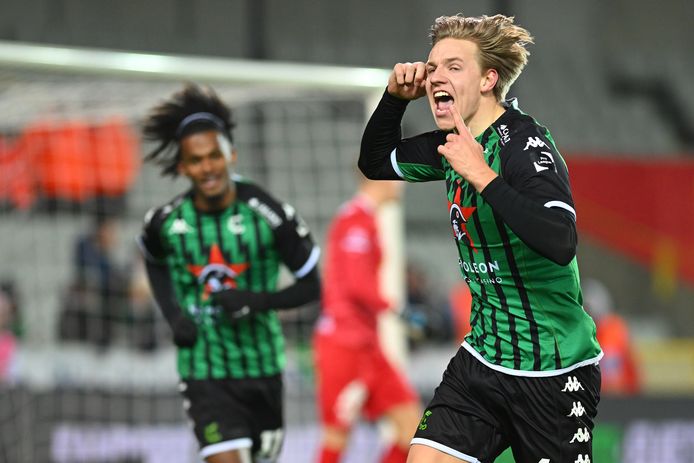 Jesper Daland viert z'n geweldige winning goal tegen AA Gent.