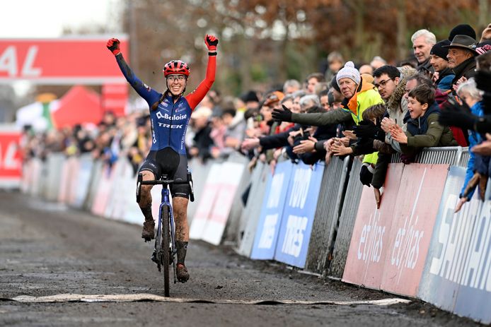 Shirin van Anrooij was ook in Gavere de beste van het vrouwenpak.